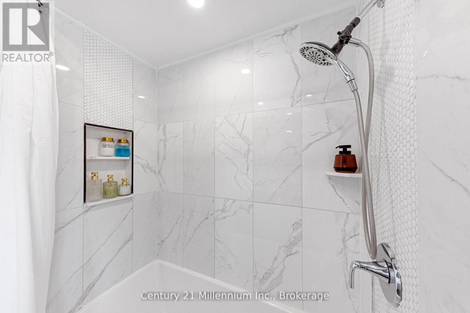 Photo 28 of 108 Ansley Road, Wasaga Beach ON
