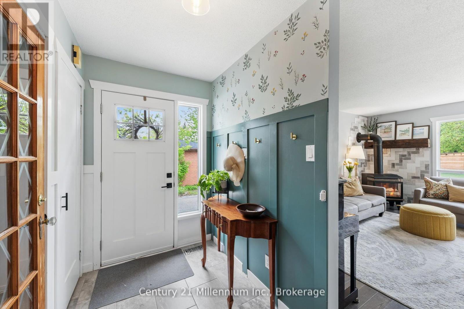 Photo 5 of 108 Ansley Road, Wasaga Beach ON