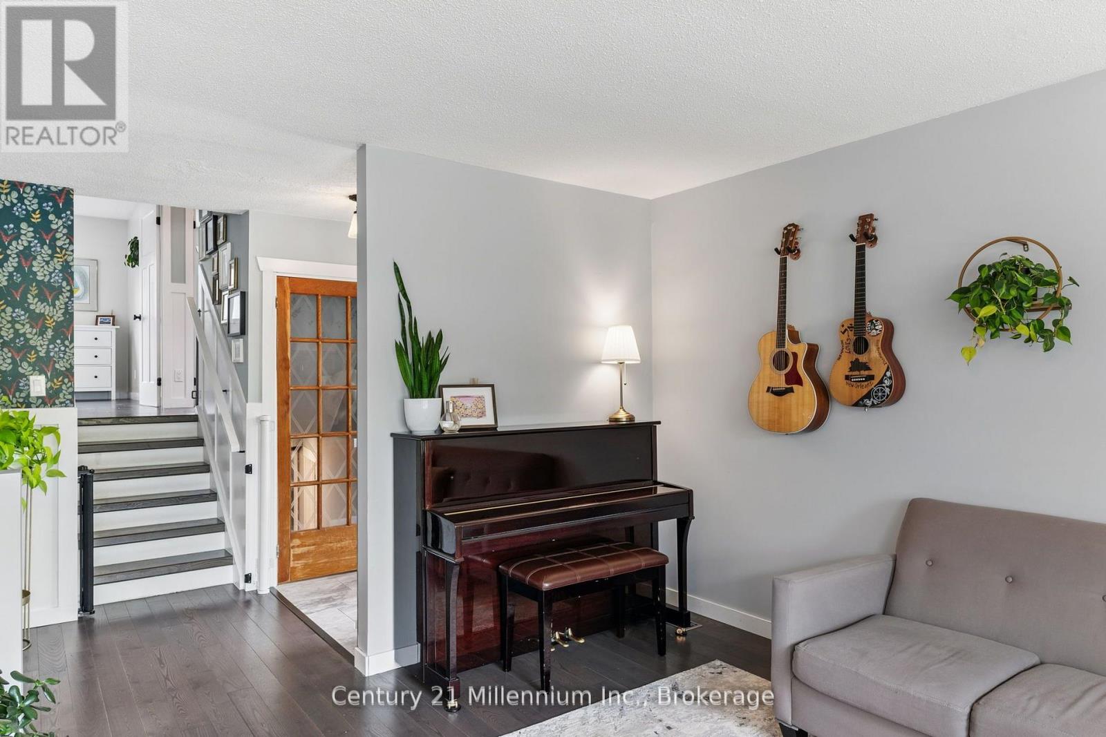 Photo 9 of 108 Ansley Road, Wasaga Beach ON