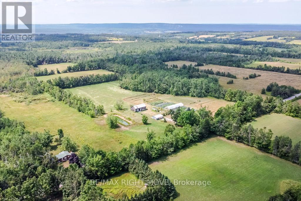 Photo 32 of 3682 Line 11 N, Oromedonte ON
