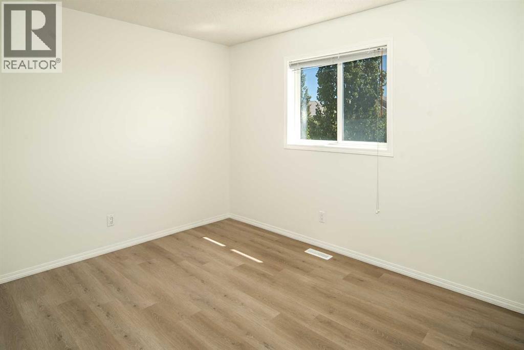 Single Family House for Sale in  Country Hills Park NW Country Hills Calgary 