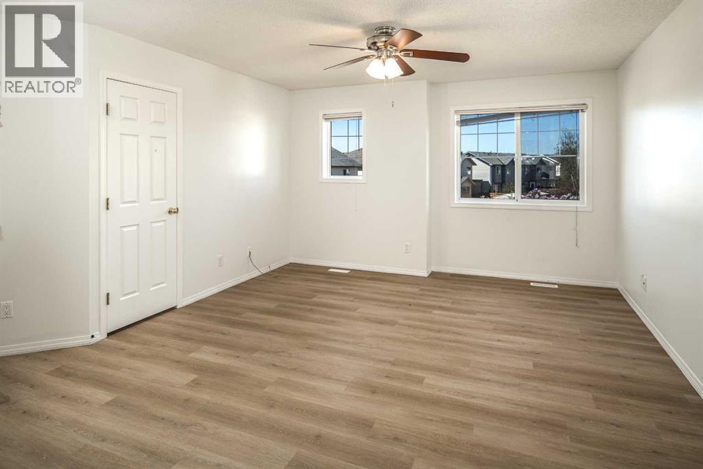 Single Family House for Sale in  Country Hills Park NW Country Hills Calgary 