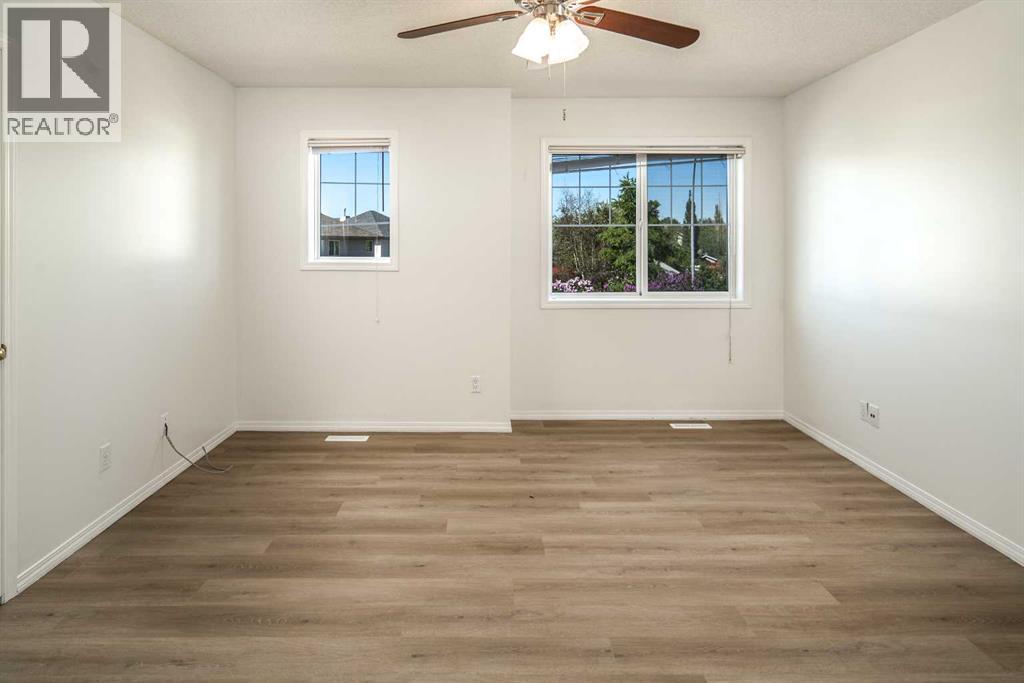 Single Family House for Sale in  Country Hills Park NW Country Hills Calgary 