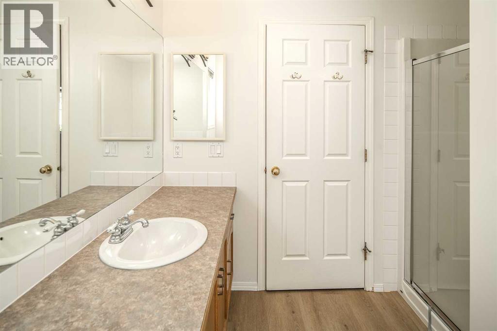 Single Family House for Sale in  Country Hills Park NW Country Hills Calgary 