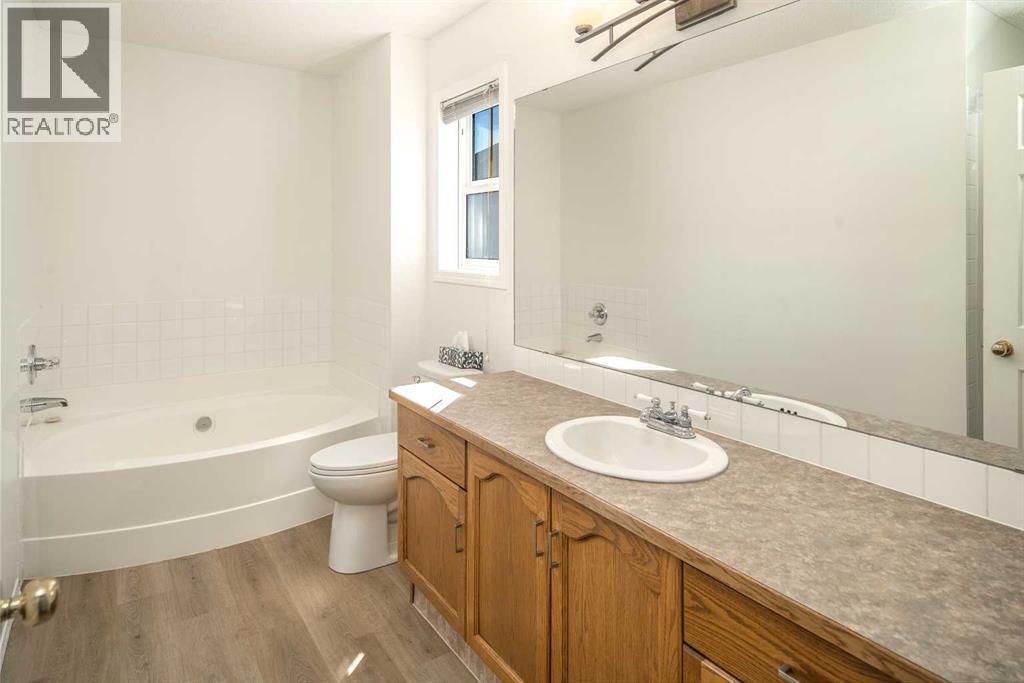 Single Family House for Sale in  Country Hills Park NW Country Hills Calgary 