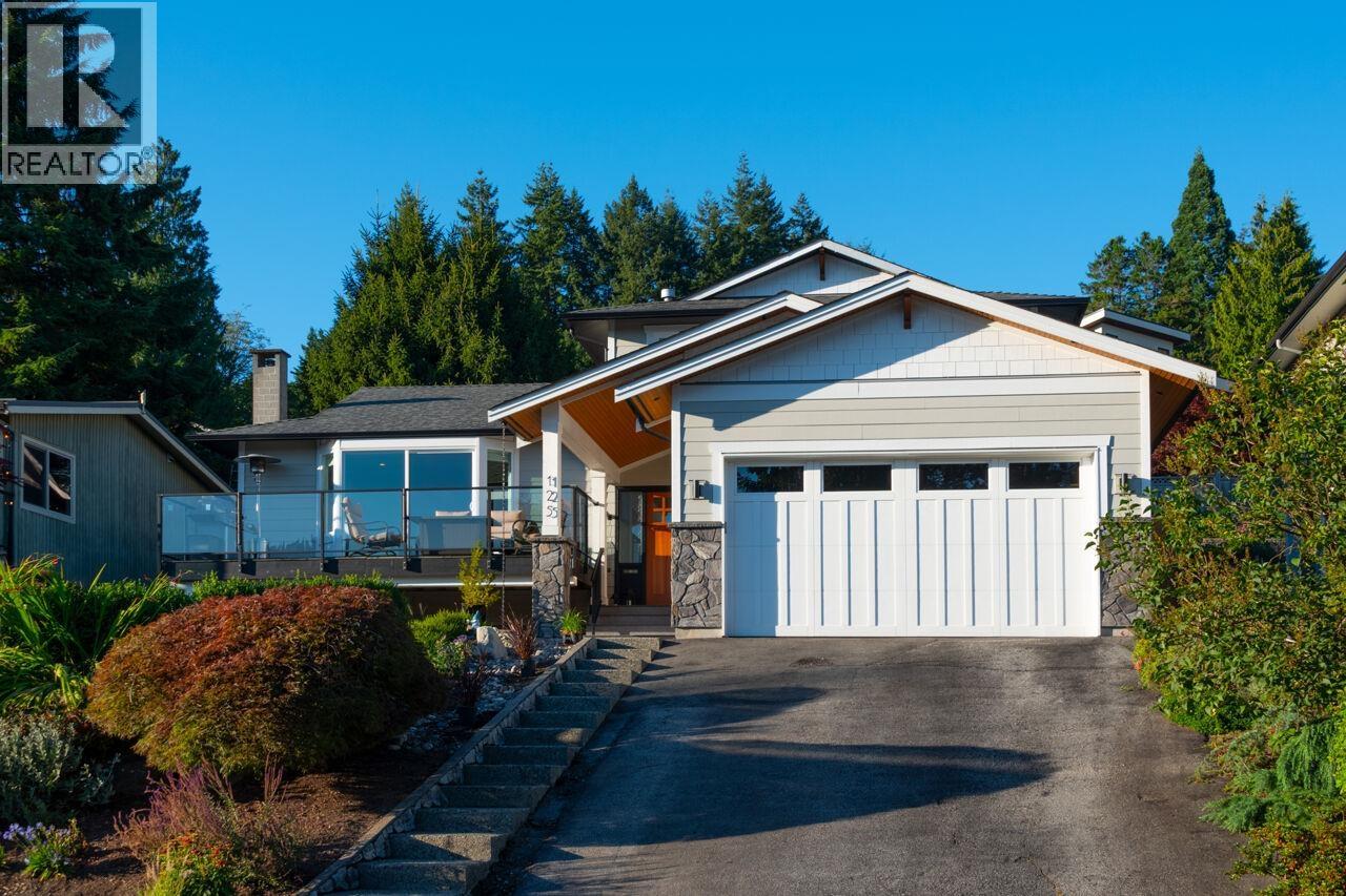 Photo 2 of 125 April Road, Port Moody BC