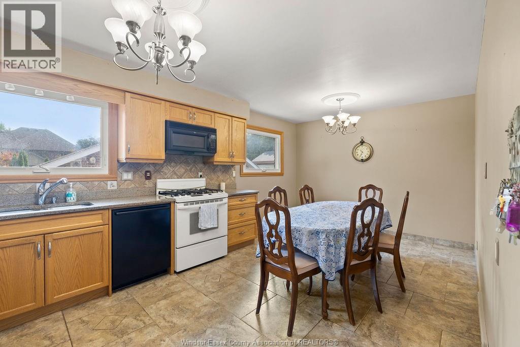 Photo 5 of 1116 Reaume, Lasalle ON