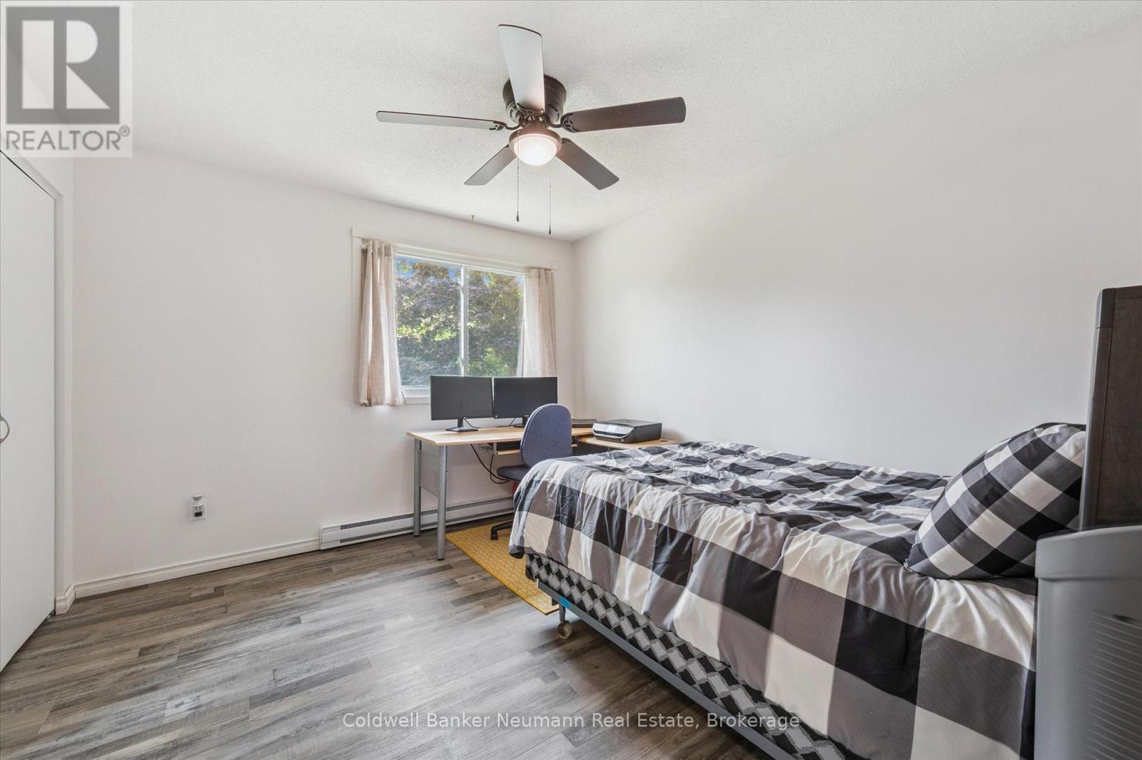 Photo 11 of 14 453 Albert Street, Waterloo ON