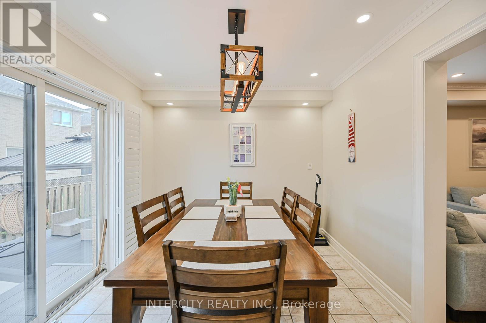 Photo 16 of 11 Allangrove Drive, Brampton ON