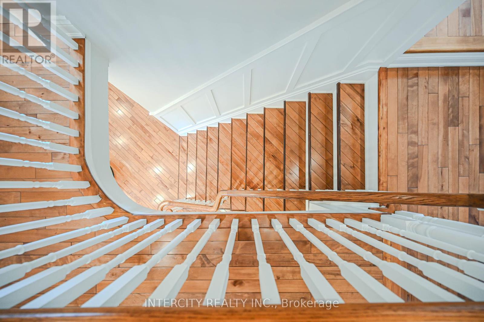 Photo 44 of 11 Allangrove Drive, Brampton ON