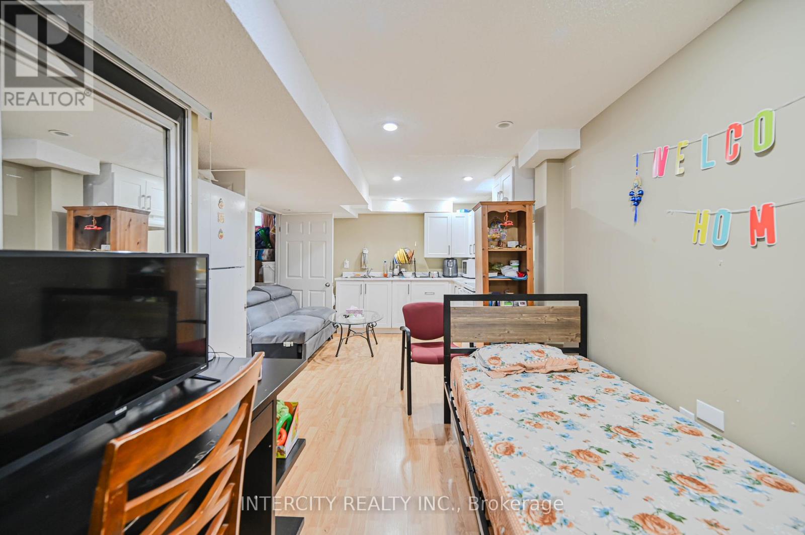 Photo 41 of 11 Allangrove Drive, Brampton ON