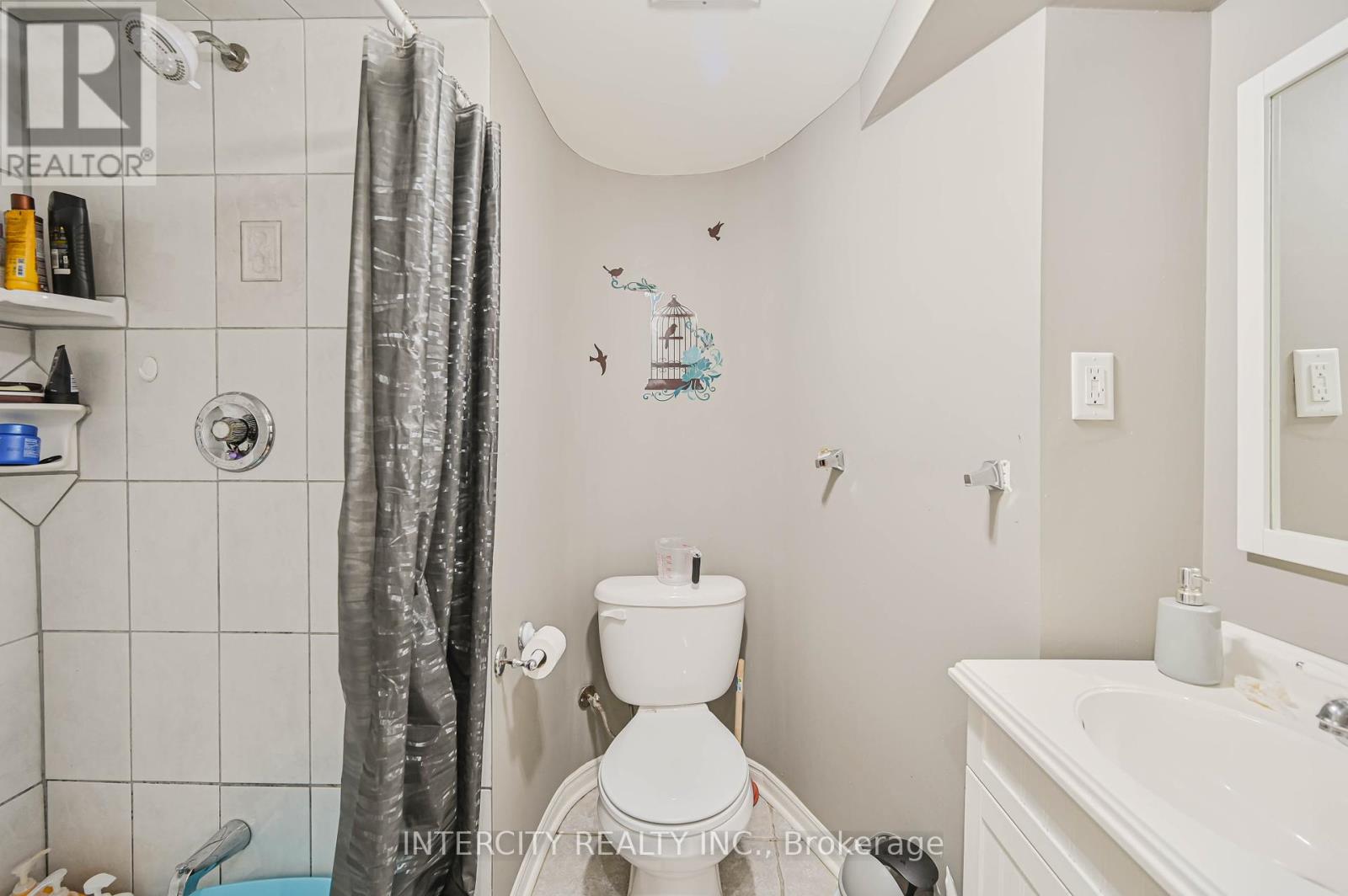 Photo 40 of 11 Allangrove Drive, Brampton ON