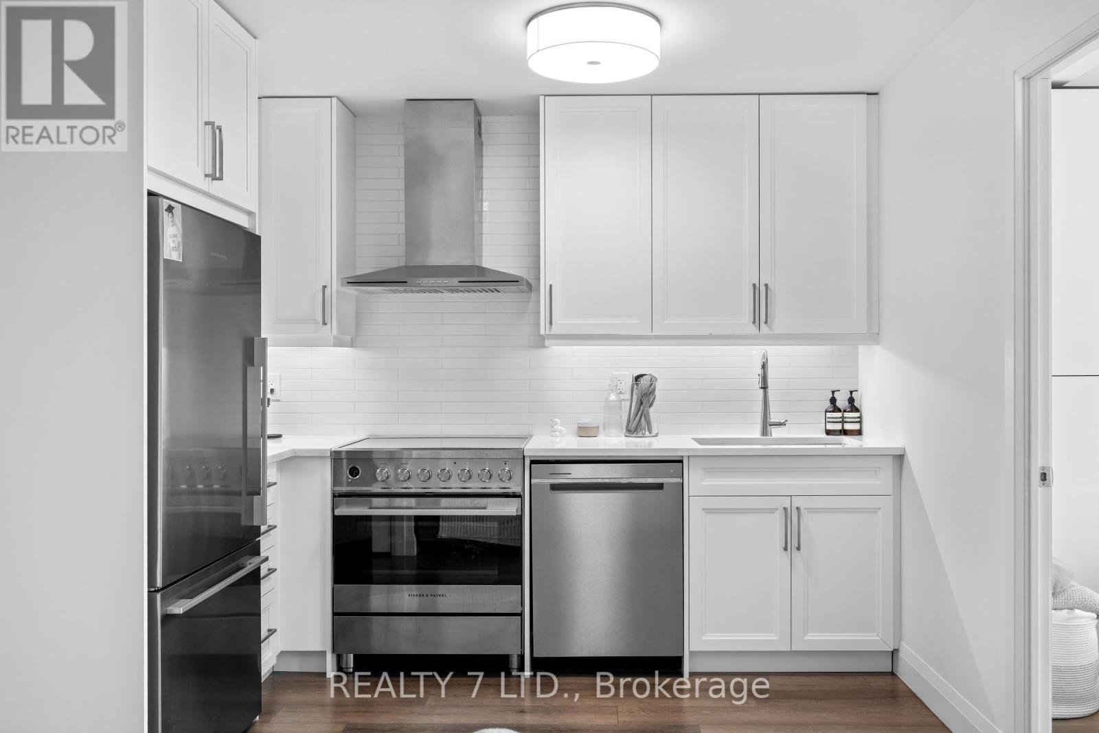 Photo 14 of 1701 500 Brock Avenue N, Burlington ON