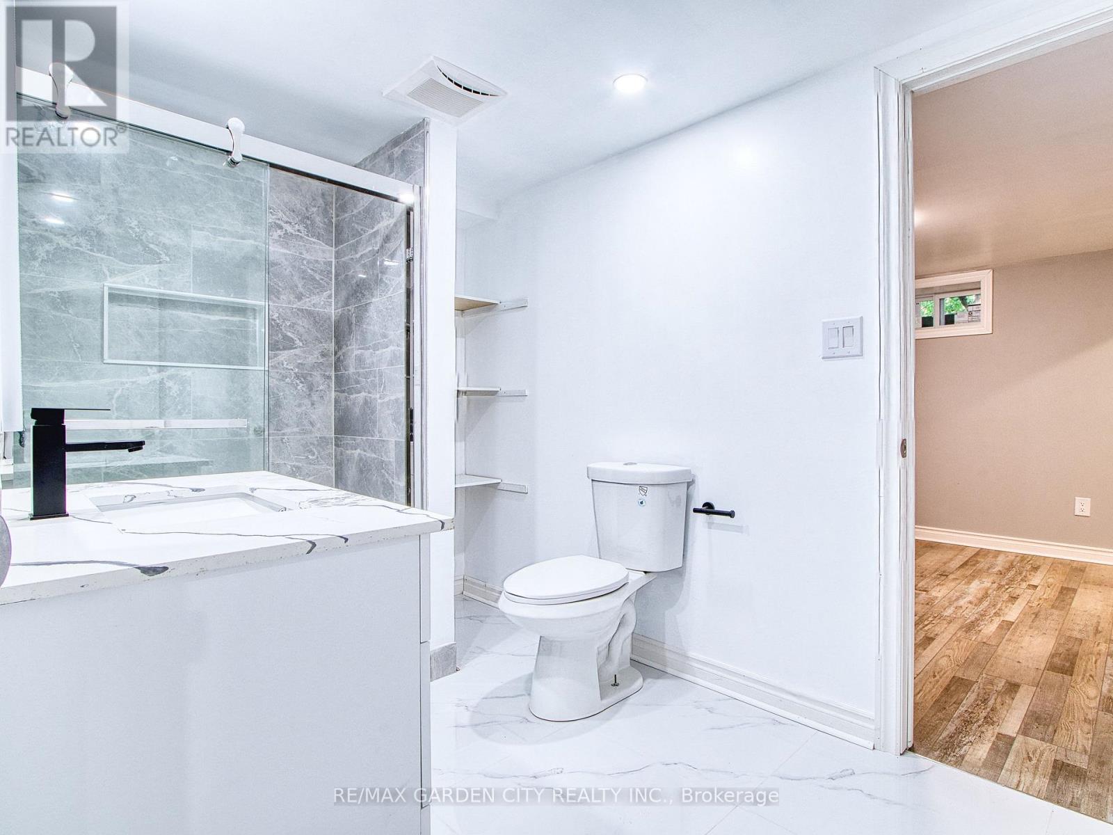 Photo 13 of 101 Masterson Drive, St Catharines ON
