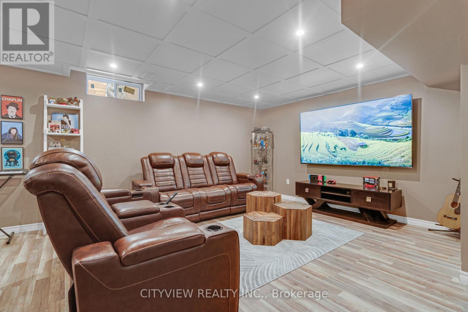 Photo 15 of 41 Bellagio Avenue, Hamilton ON