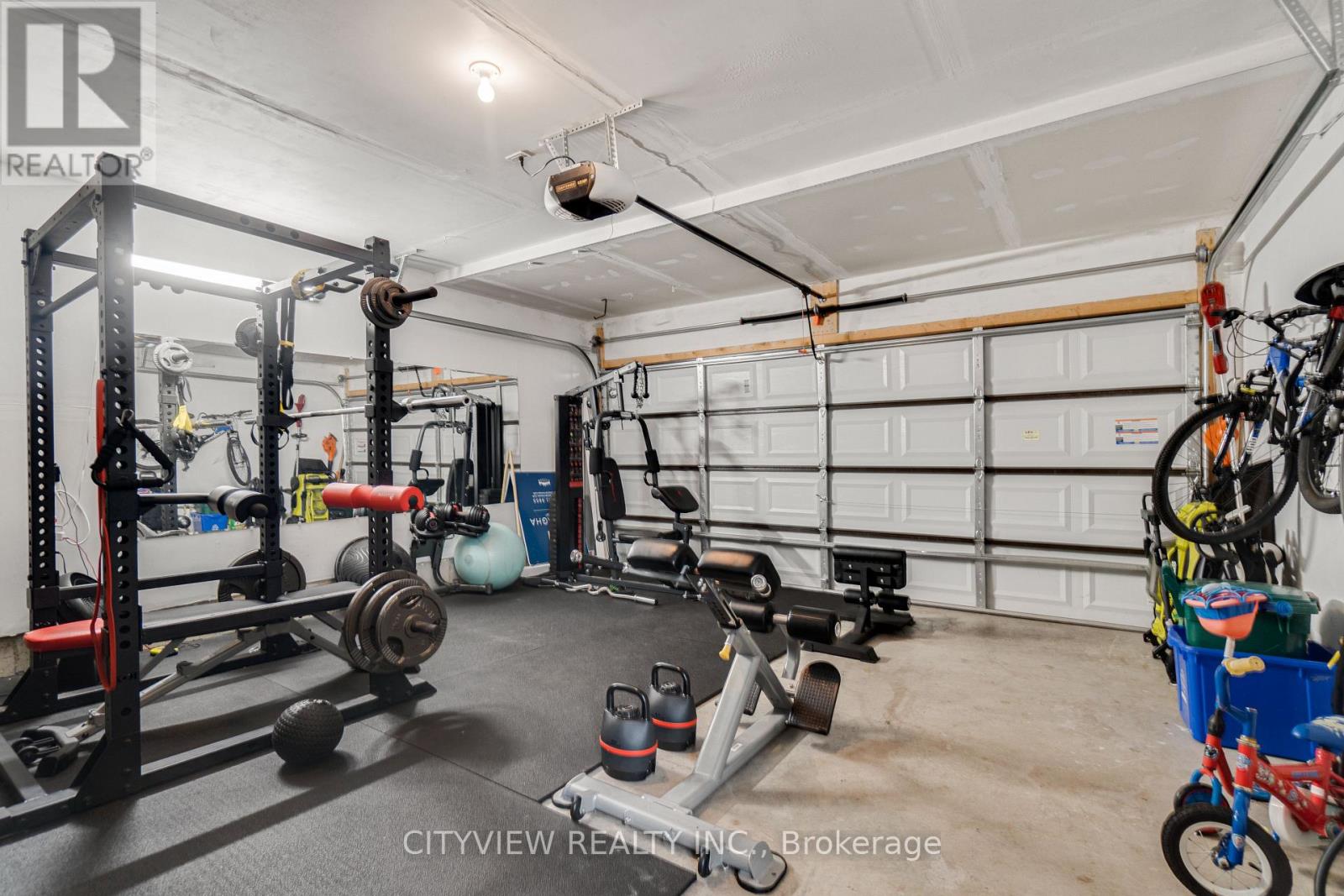 Photo 21 of 41 Bellagio Avenue, Hamilton ON