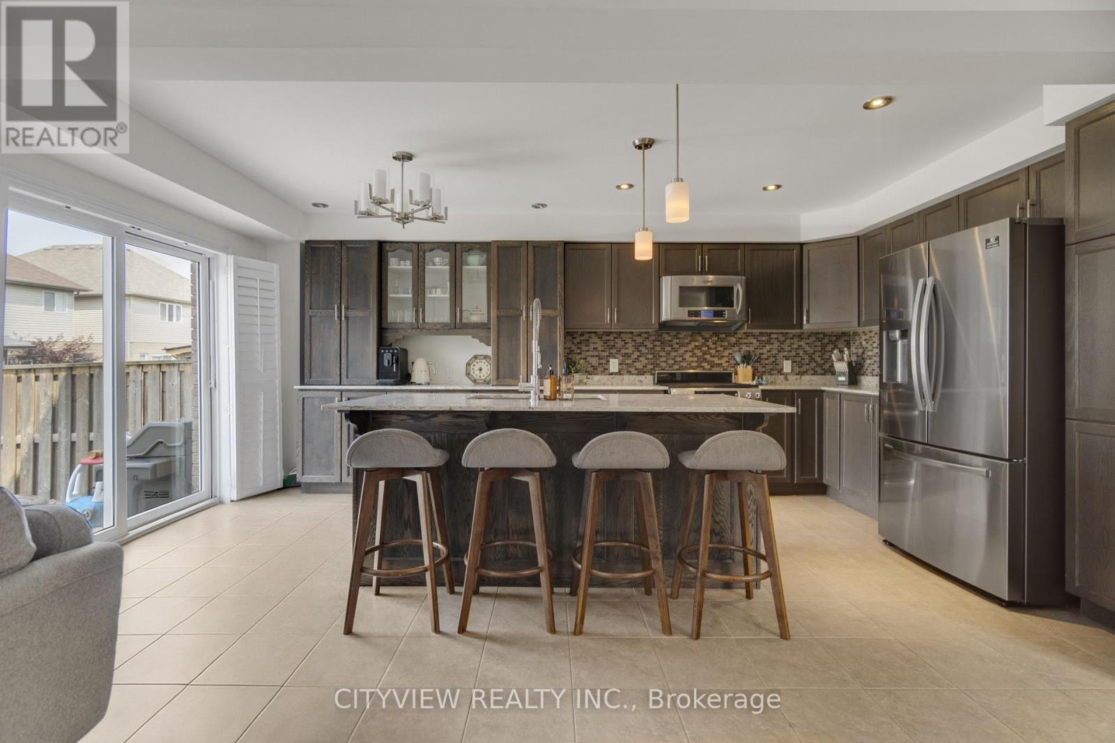Photo 5 of 41 Bellagio Avenue, Hamilton ON
