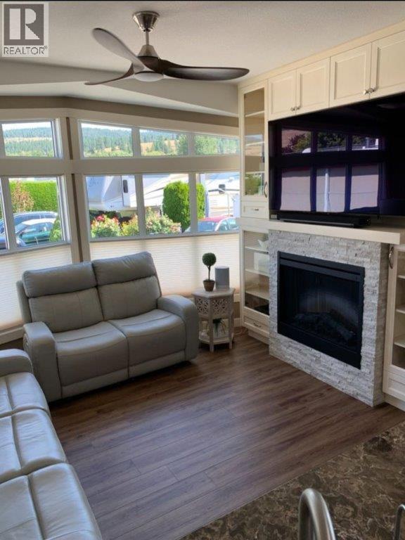 275 415 Commonwealth Road, Kelowna