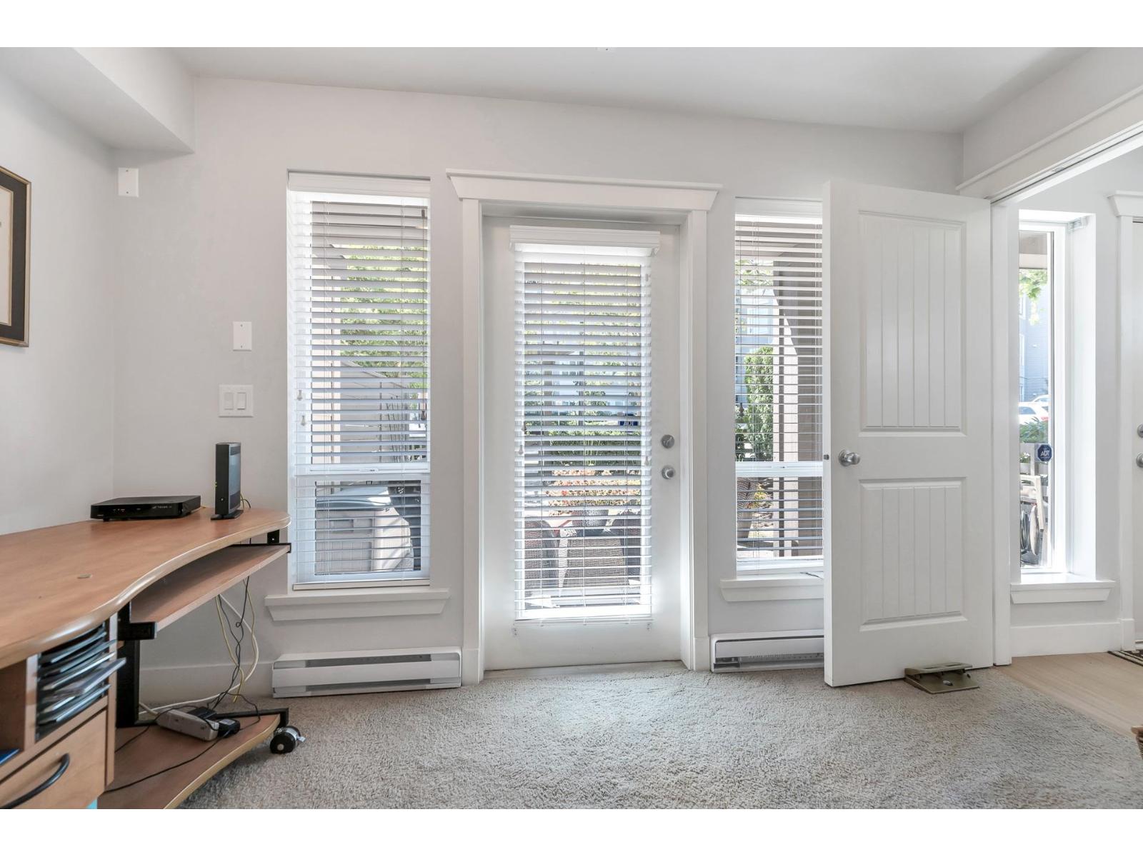 Photo 10 of 22 15405 31 Avenue, Surrey BC