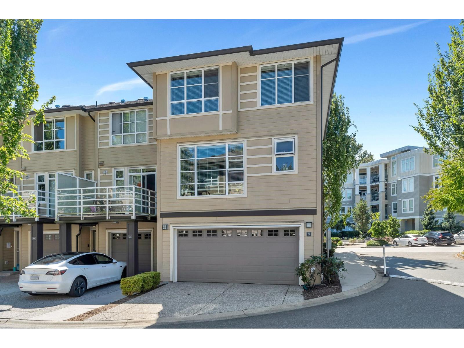 Photo 8 of 22 15405 31 Avenue, Surrey BC