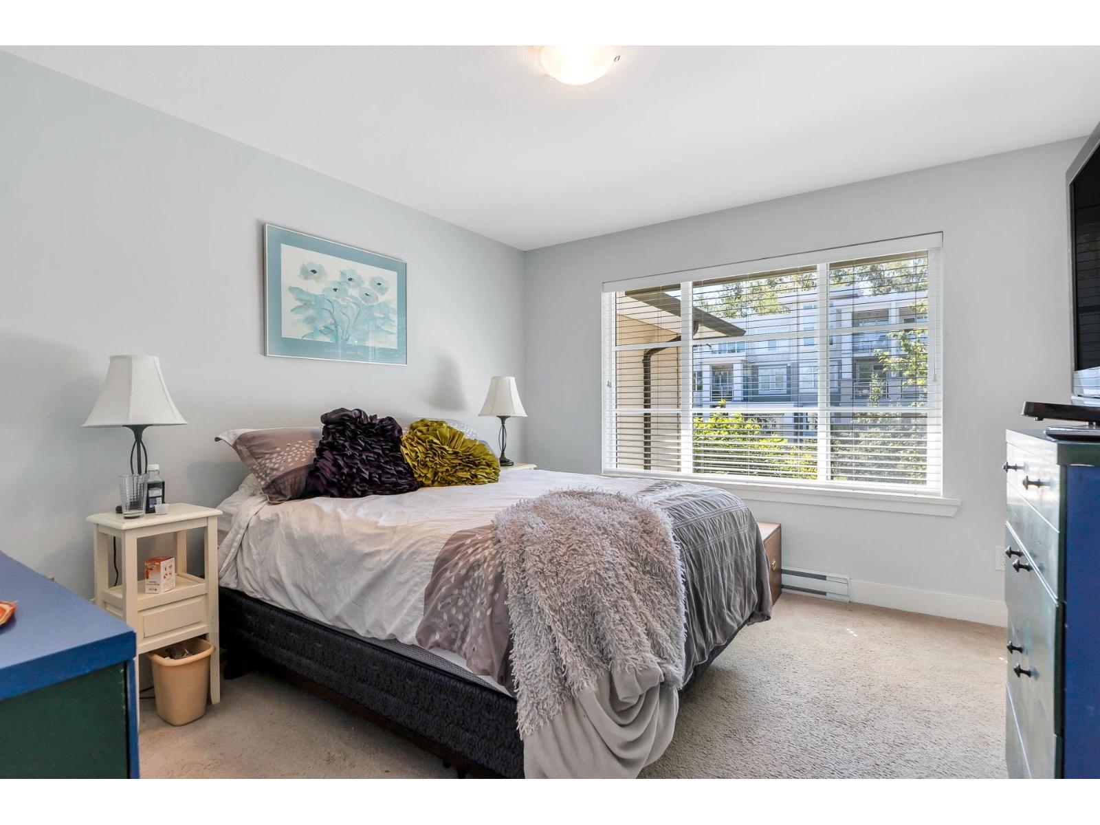Photo 2 of 22 15405 31 Avenue, Surrey BC