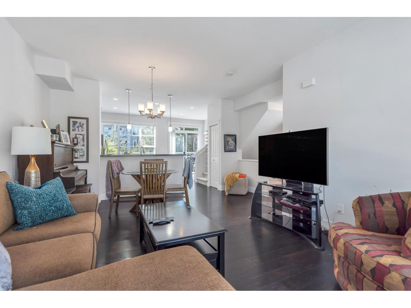 Photo 9 of 22 15405 31 Avenue, Surrey BC