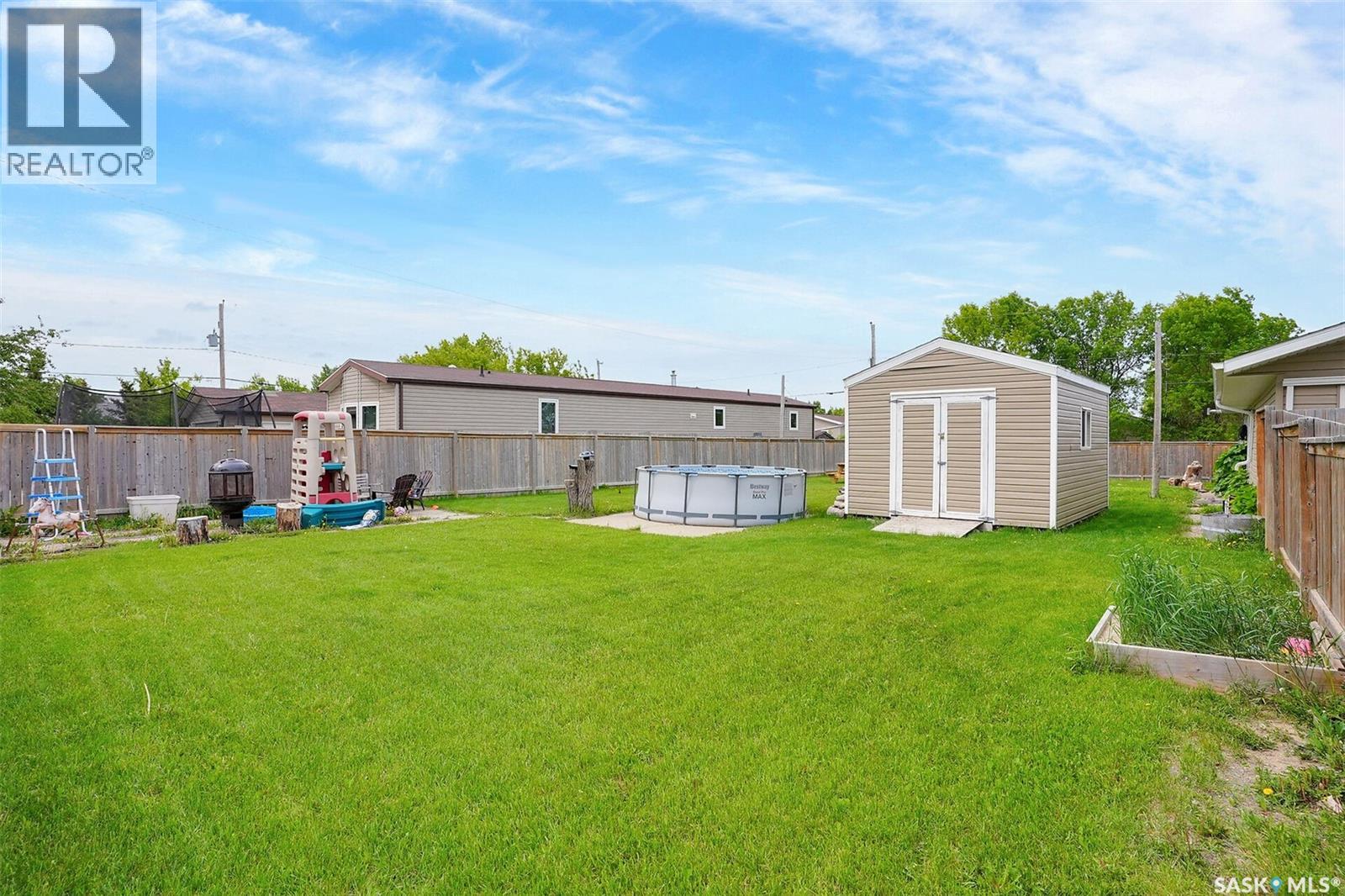 Photo 5 of 109 Wetmore Street N, Rouleau SK