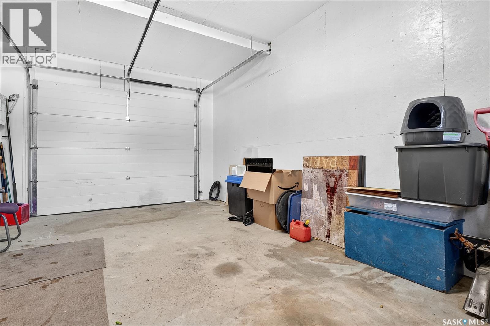 Photo 19 of 701 Hochelaga Street W, Moose Jaw SK