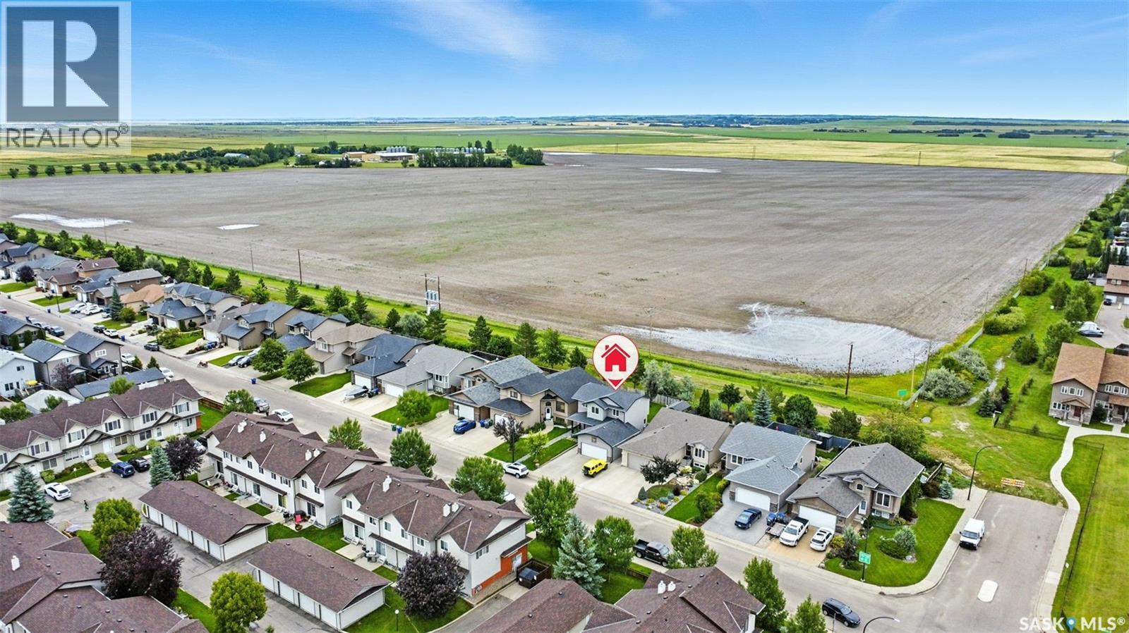 Photo 2 of 114 Lamarsh Road, Saskatoon SK