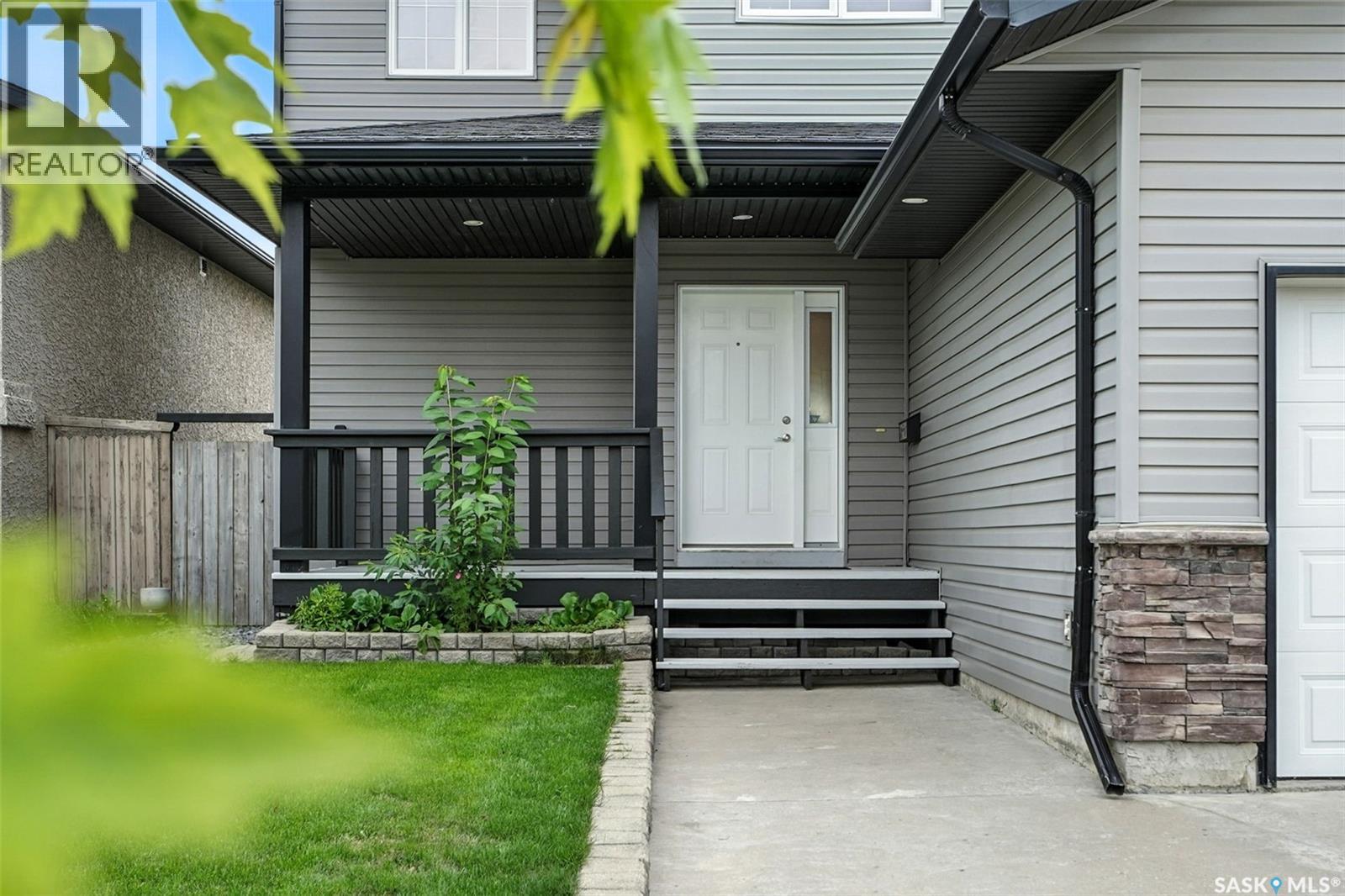 Photo 4 of 114 Lamarsh Road, Saskatoon SK