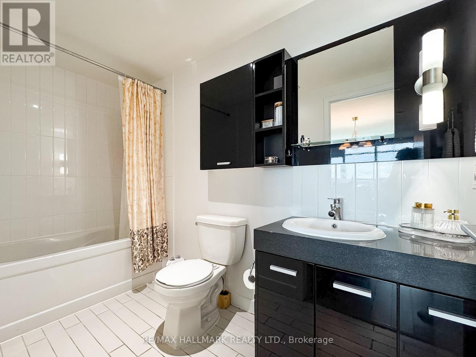Photo 21 of Ph 06 15 Singer Court, Toronto ON