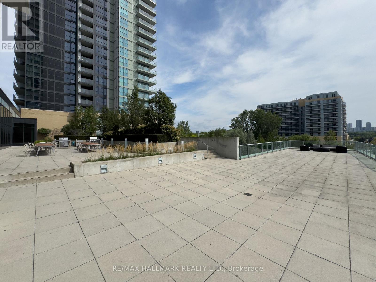 Photo 30 of Ph 06 15 Singer Court, Toronto ON
