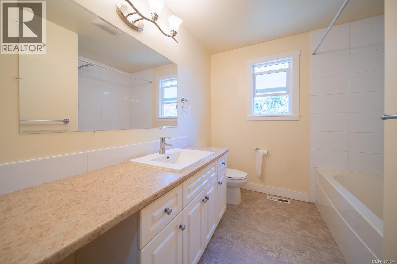 Photo 19 of 2591 Rosstown Rd, Nanaimo BC