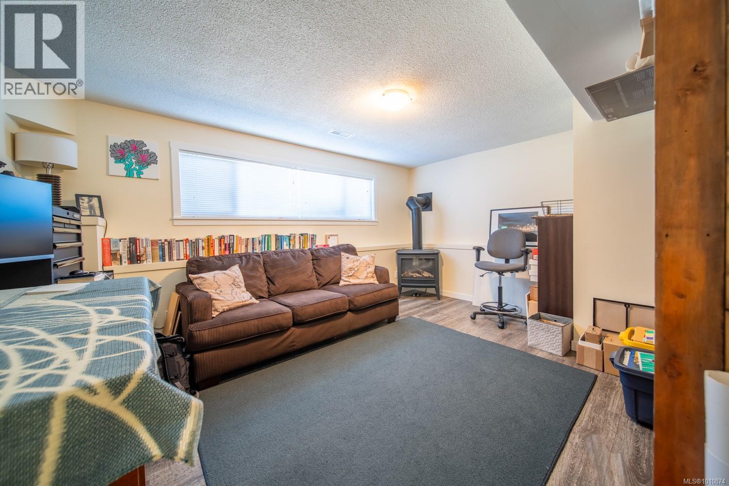 Photo 8 of 2591 Rosstown Rd, Nanaimo BC