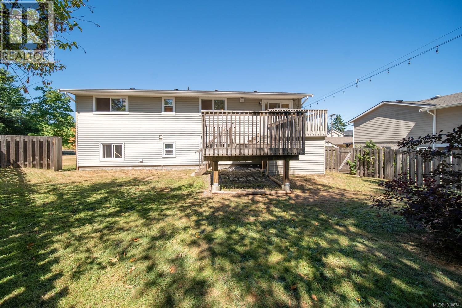 Photo 25 of 2591 Rosstown Rd, Nanaimo BC