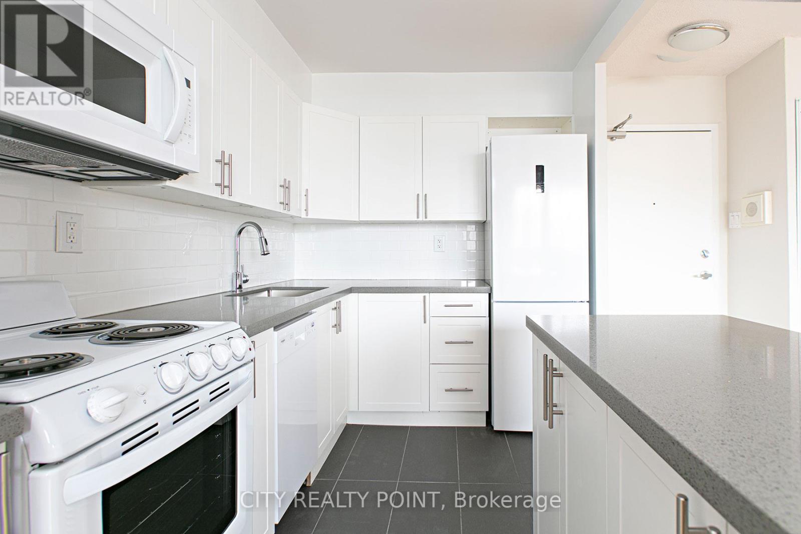 Photo 4 of 2406 666 Spadina Avenue, Toronto ON
