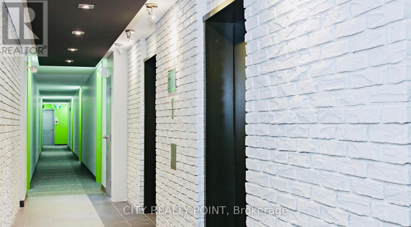 Photo 3 of 2406 666 Spadina Avenue, Toronto ON