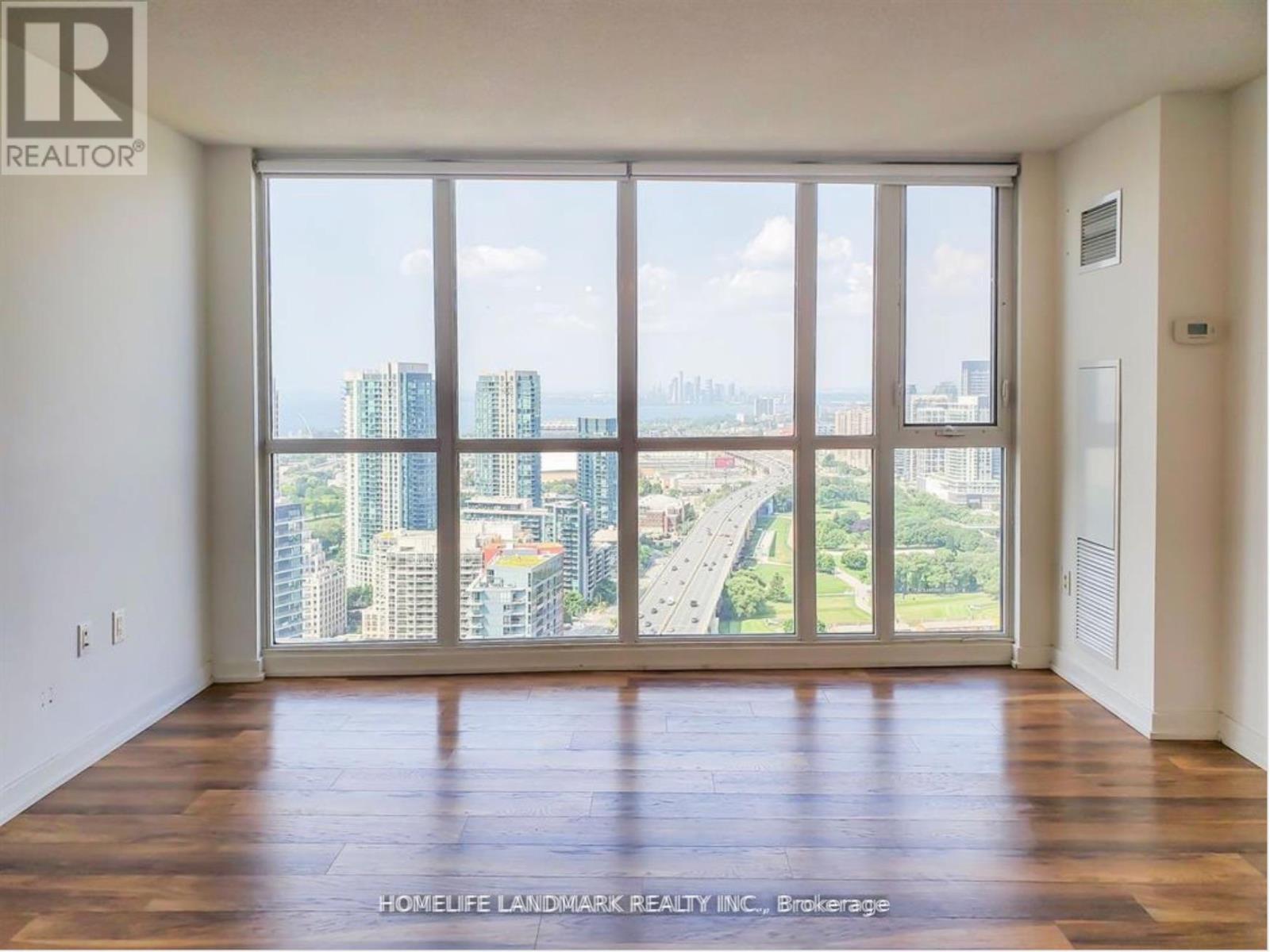 Photo 13 of 4206 85 Queens Wharf Road, Toronto ON