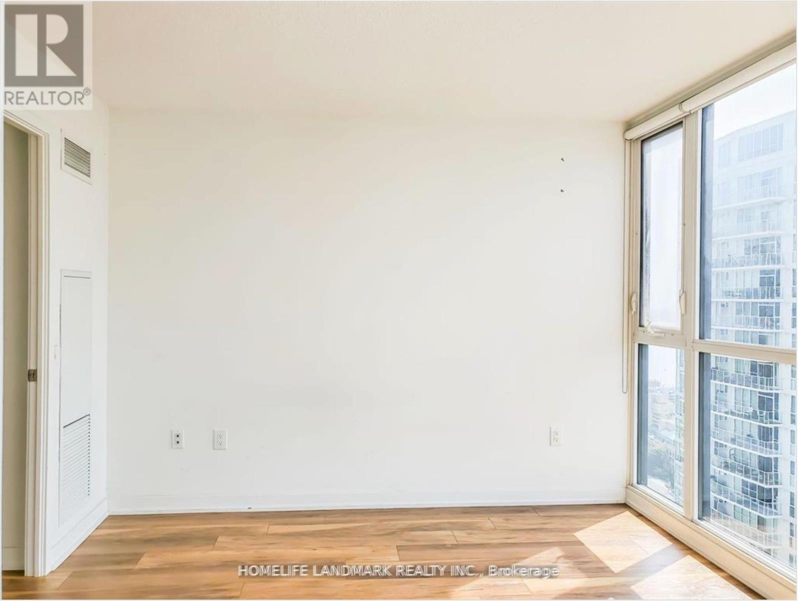 Photo 15 of 4206 85 Queens Wharf Road, Toronto ON