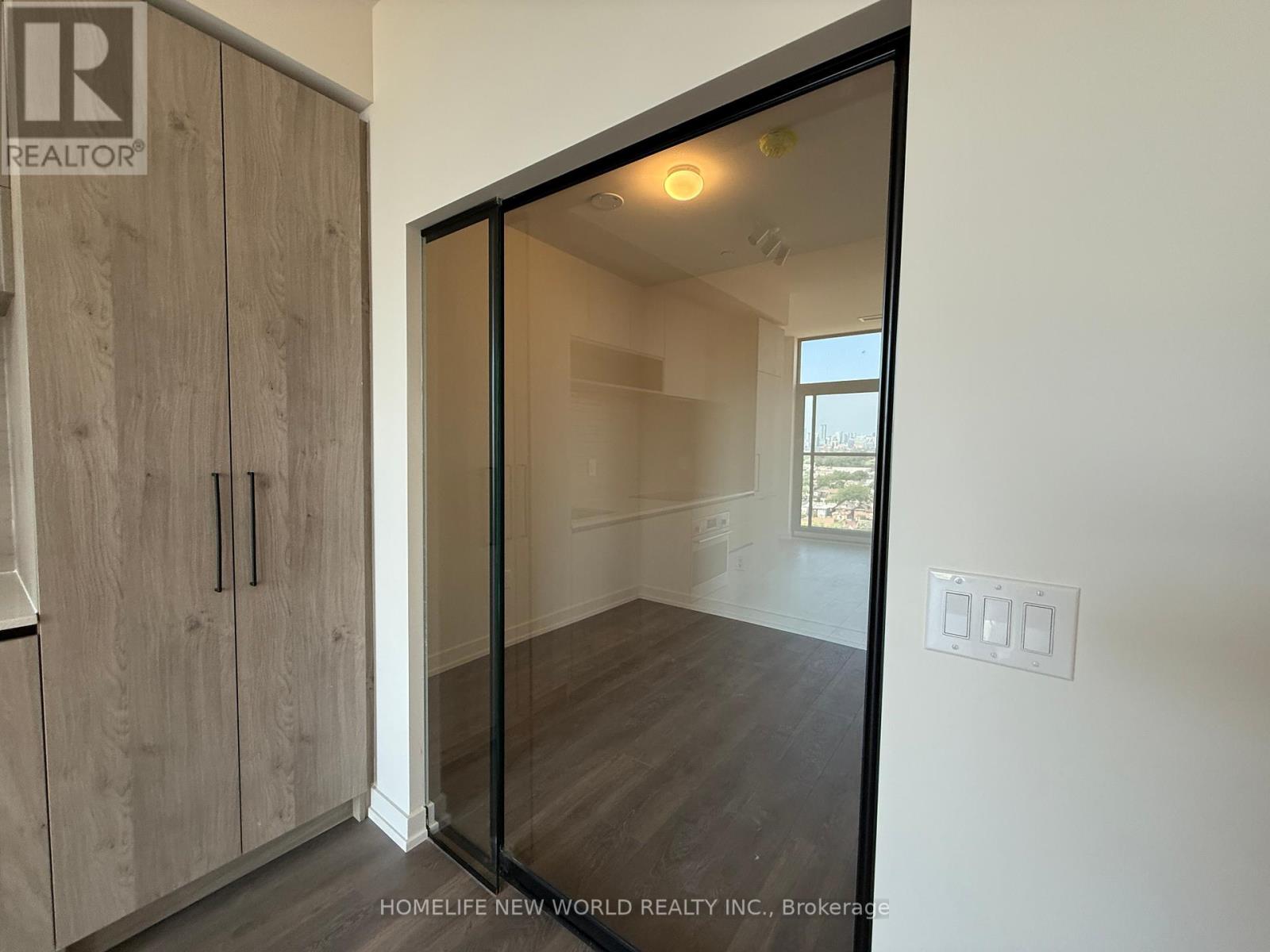 Photo 18 of 1521 181 Sterling Road, Toronto ON