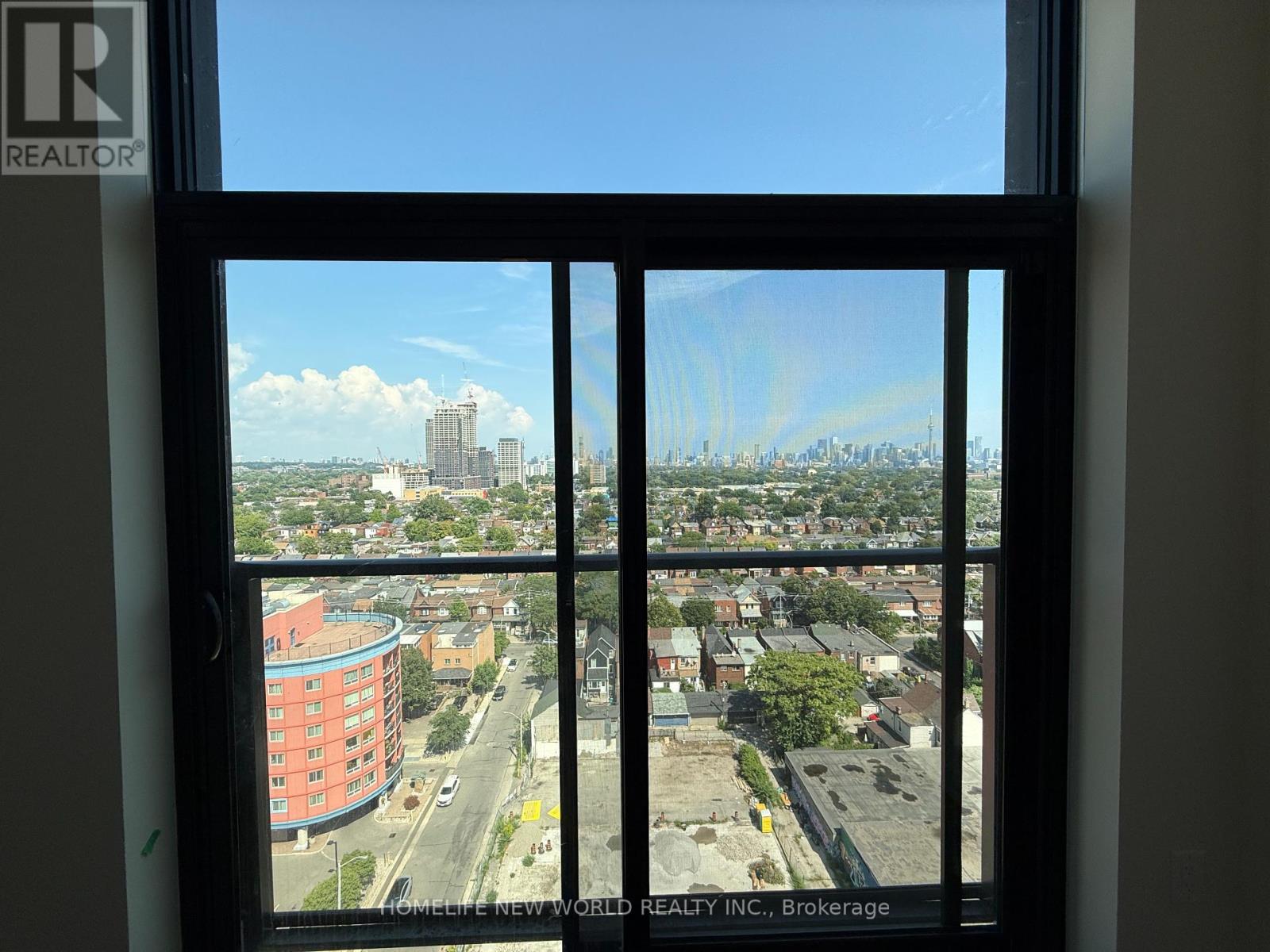 Photo 9 of 1521 181 Sterling Road, Toronto ON