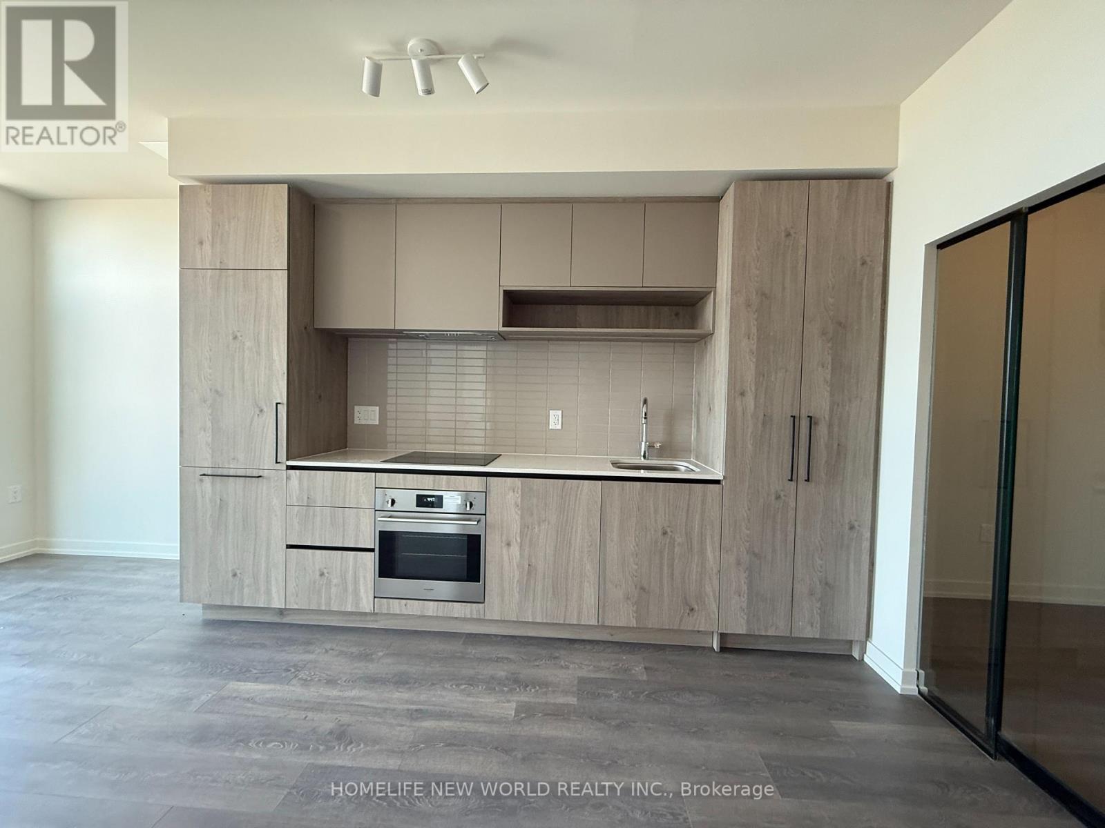 Photo 10 of 1521 181 Sterling Road, Toronto ON