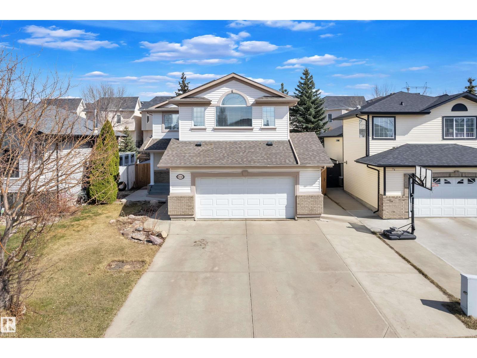 Photo 36 of 16347 87 St Nw, Edmonton AB