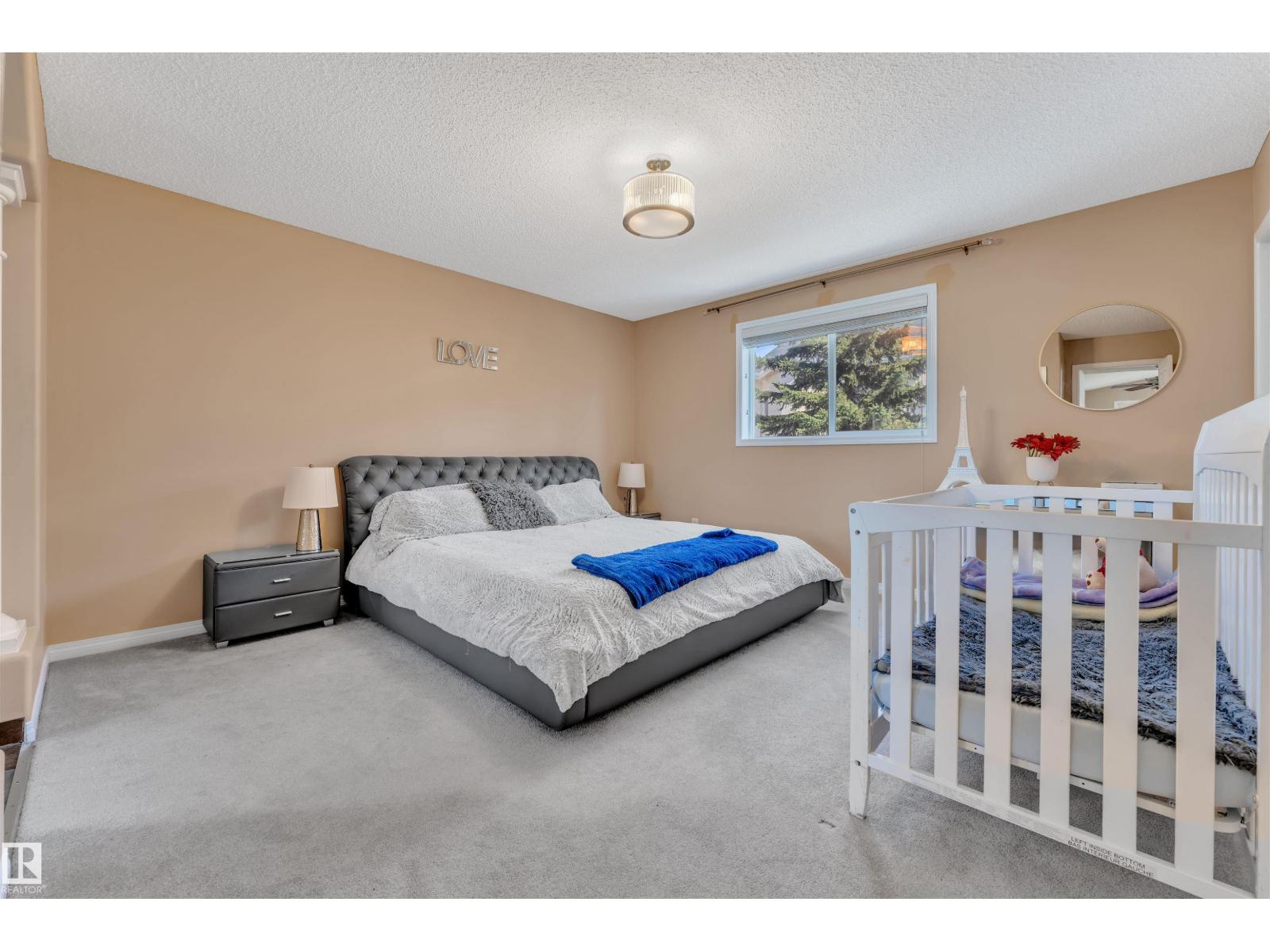Photo 4 of 16347 87 St Nw, Edmonton AB