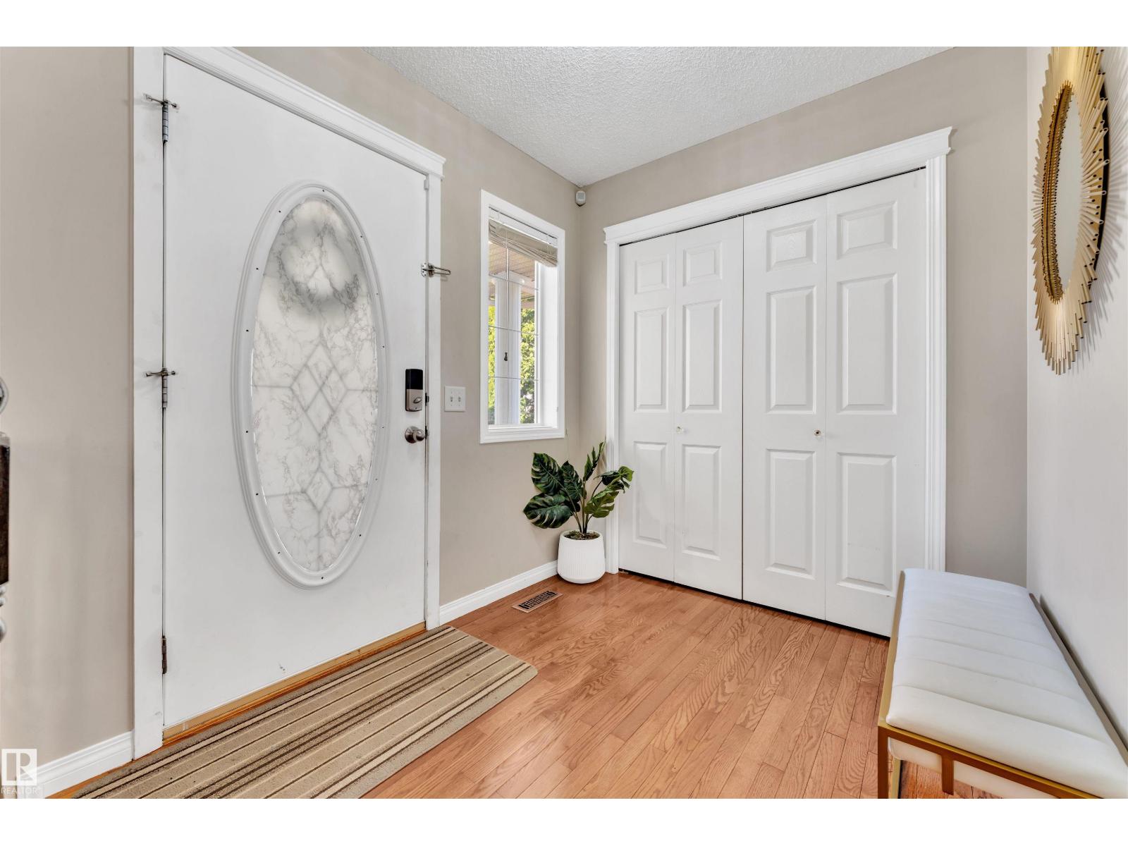 Photo 5 of 16347 87 St Nw, Edmonton AB