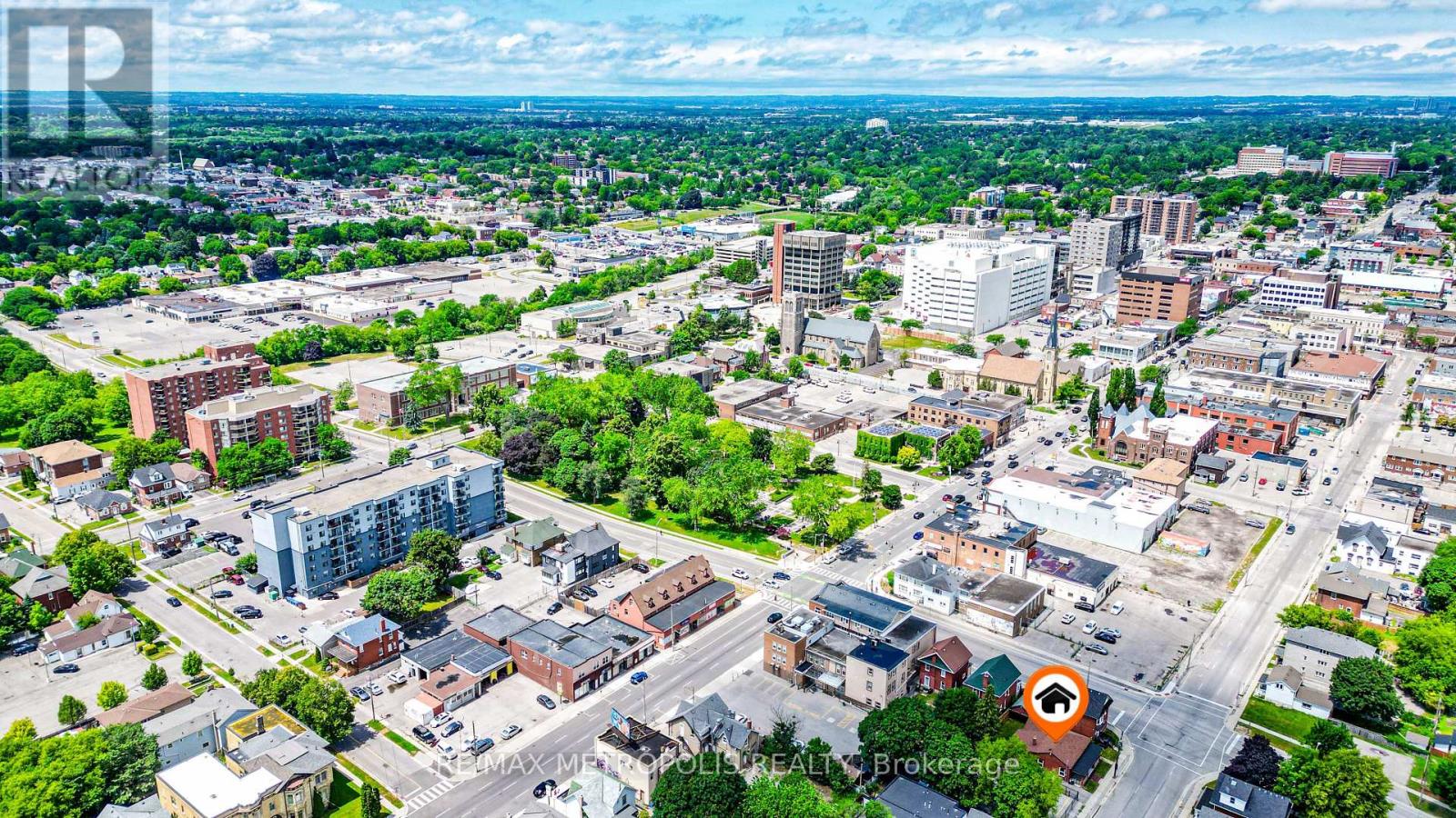 Photo 6 of 136 Celina Street, Oshawa ON