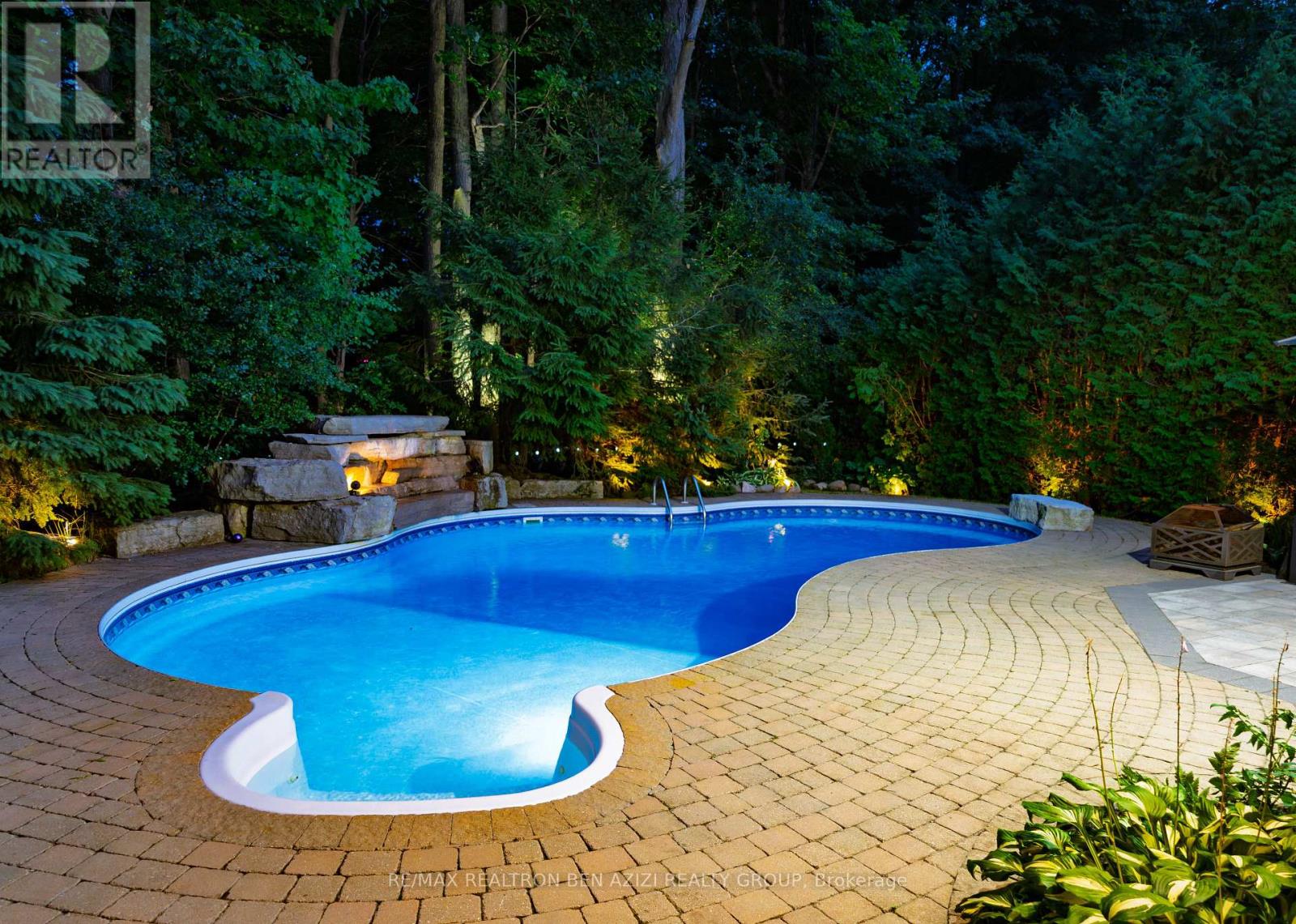 Photo 43 of 78 Charing Crescent, Aurora ON