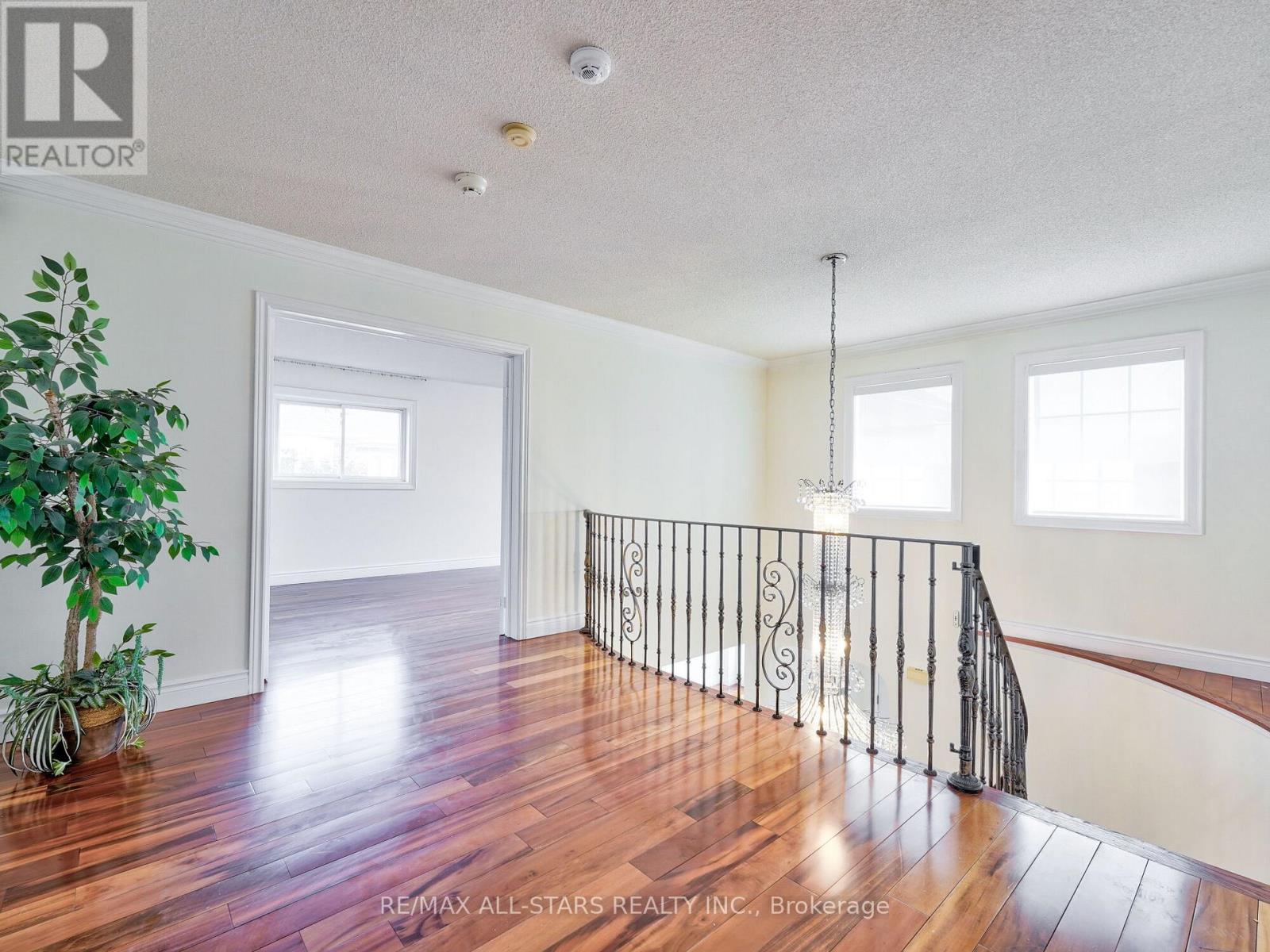 Photo 5 of 2227 Rodick Road, Markham ON