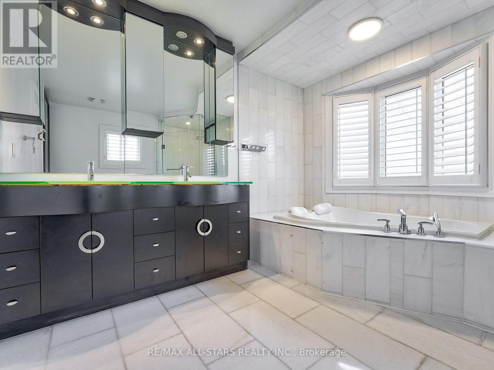 Photo 33 of 2227 Rodick Road, Markham ON
