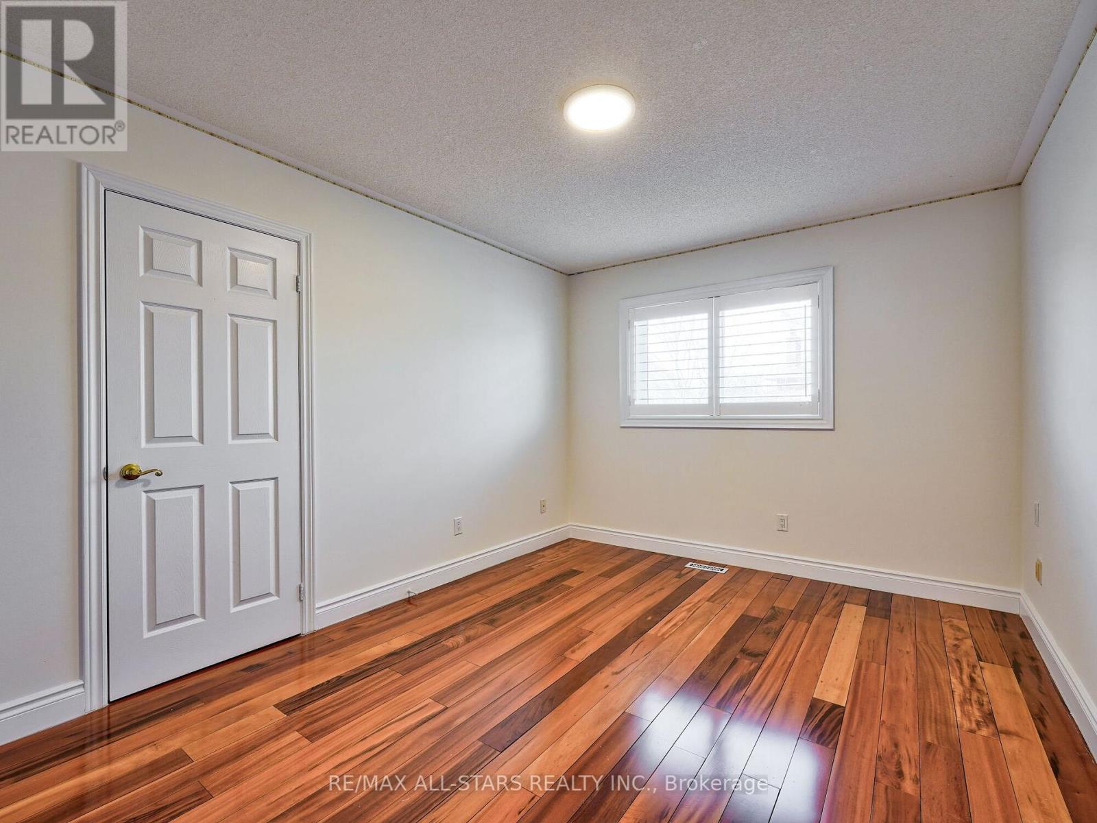 Photo 2 of 2227 Rodick Road, Markham ON